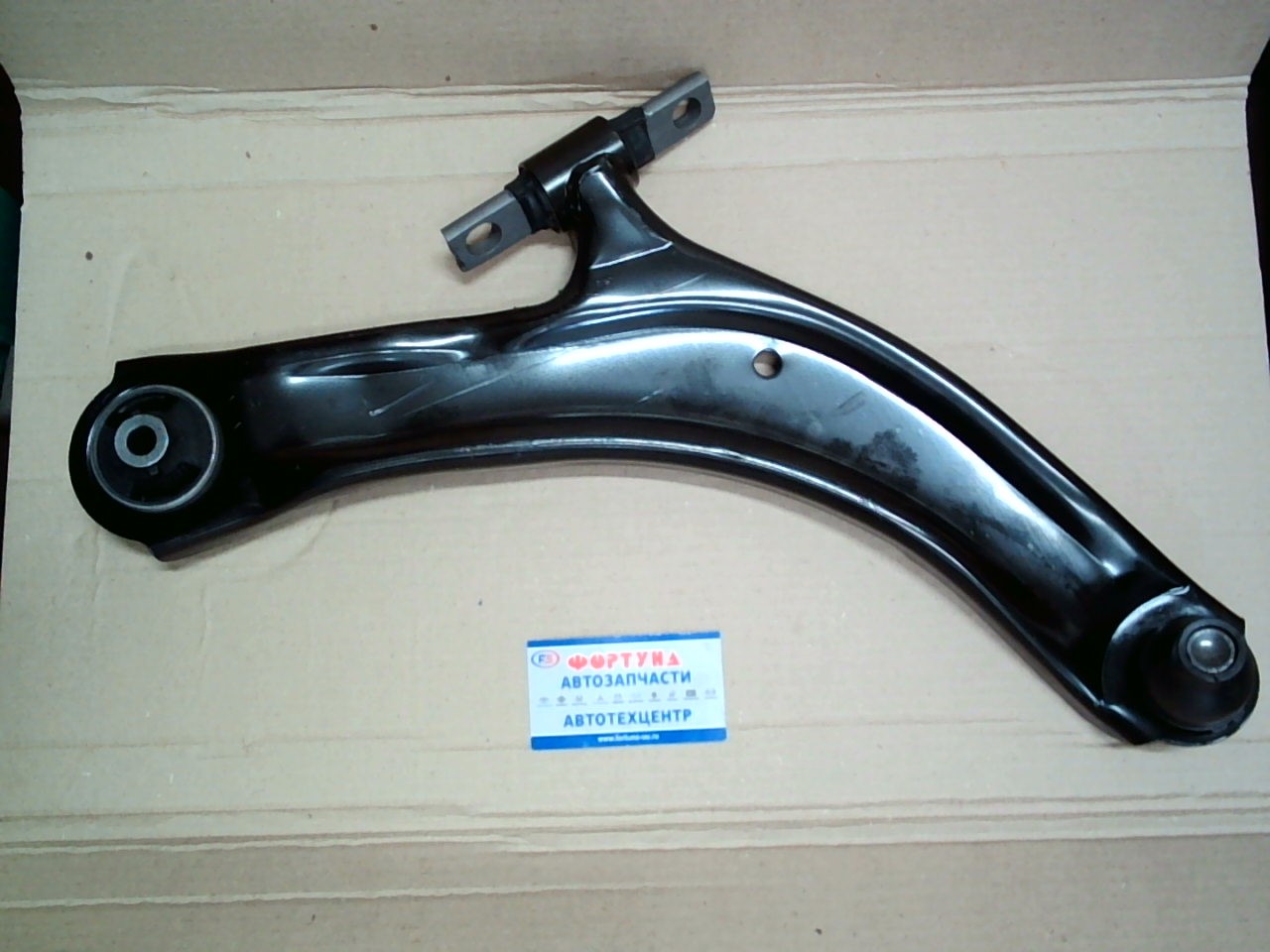 Рычаг 54500-JE20A DAGGER /FRONT LOW RH QASHQAI J10,  X-TRAIL T31/