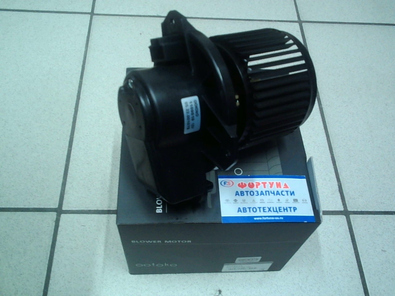 Мотор отопления салона 1109010 OOtOkO /MITSUBISHI FUSO-CANTER EURO 5 12V/