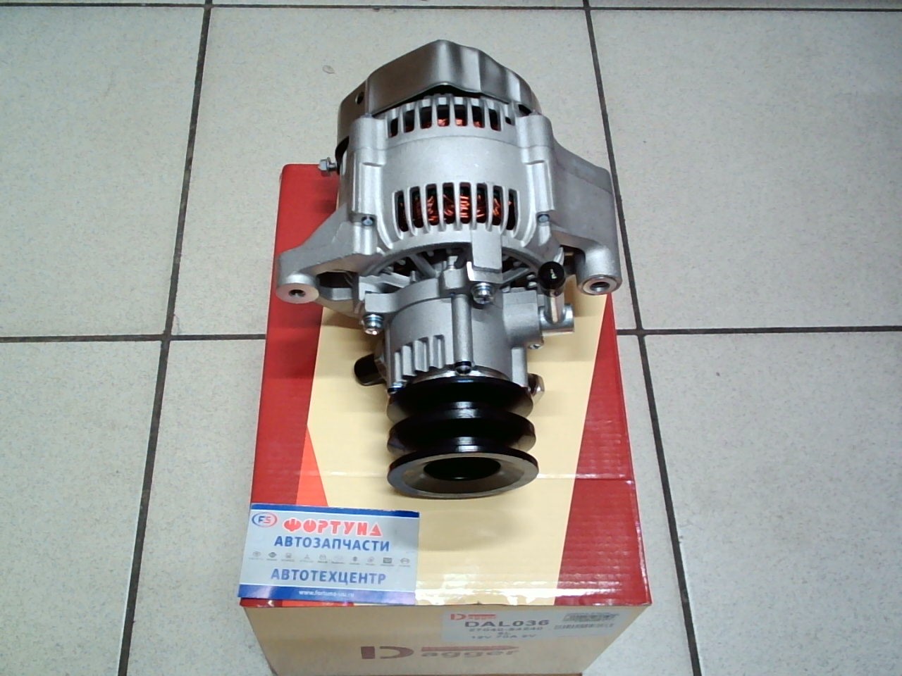 Генератор 3L,  5L (DAL036) DAGGER /12V 70A насос спереди/