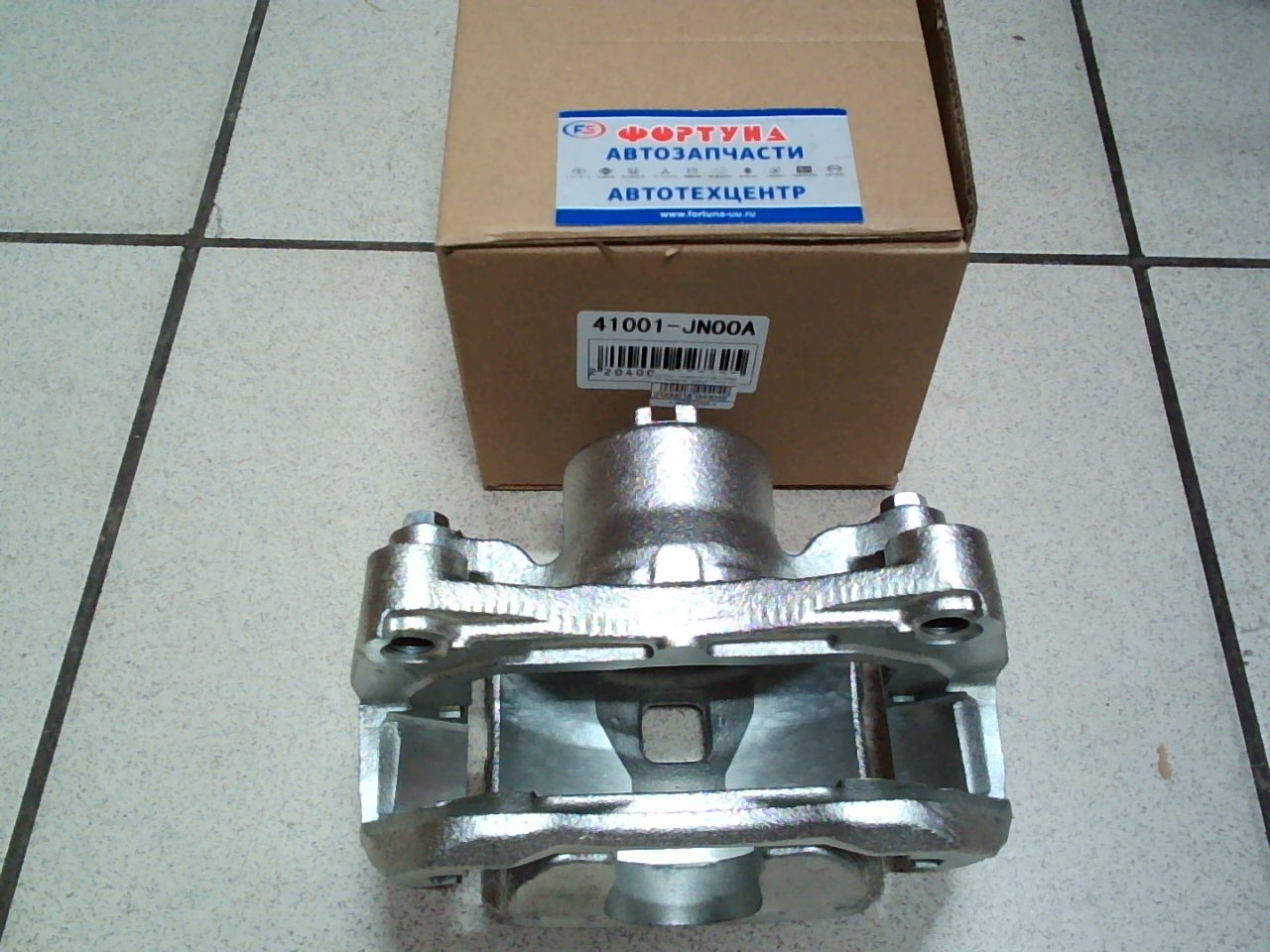 Суппорт тормозной 41001-JN00A DAGGER передний правый /Teana J32,  Sylphy B17,  Juke F15/