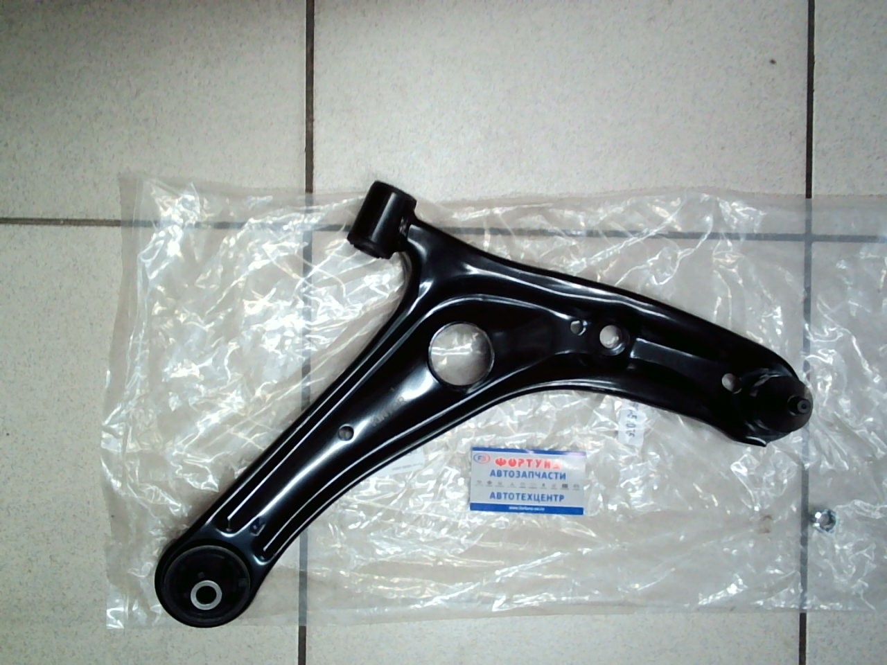 Рычаг 48068-59055 DAGGER /Передний Правый NCP2# 03- NCP5#/