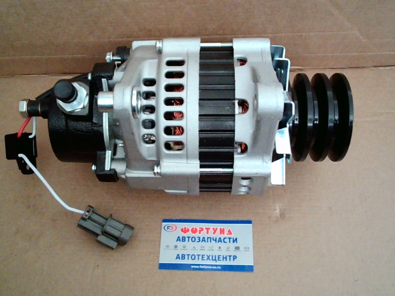 Генератор 4HG1,  4HE1,  4HL1  (DAL031) DAGGER /24V 3V 60A 50cc/