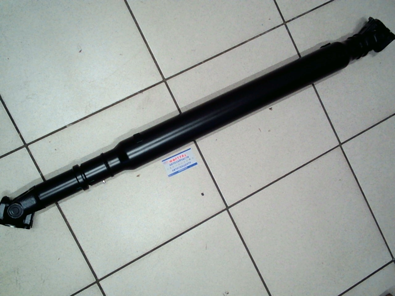 Вал Карданный 37110-60A60 TW /L.C..UZJ200 задний/