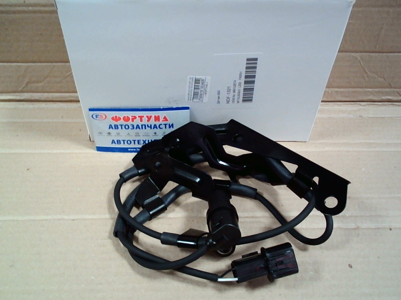 Датчик ABS MN102574 (NDF-1321) NARICHIN /FRONT RH MITSUBISHI L200/