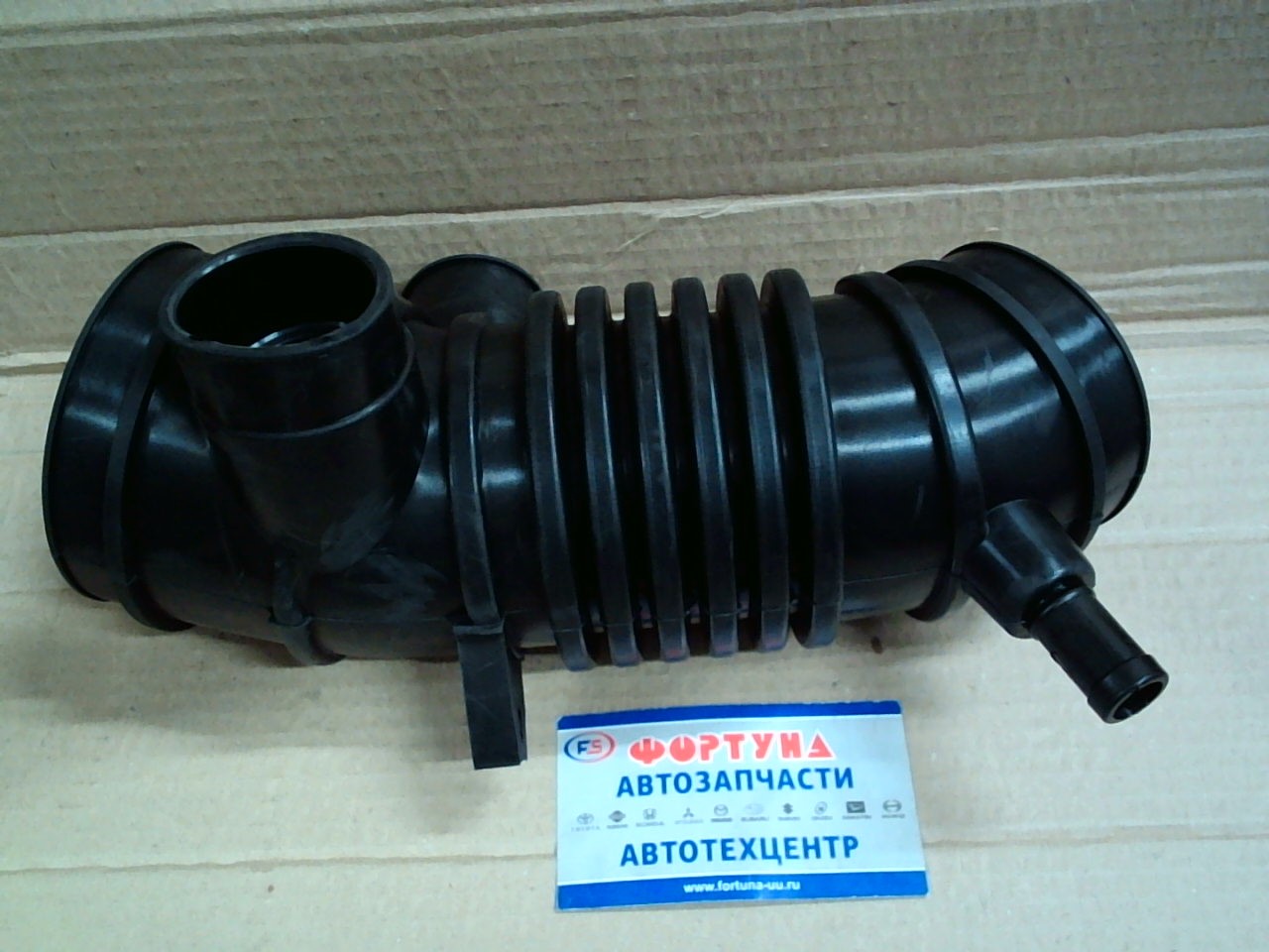 Патрубок фильтра воздушного MR431975 DAGGER /Pajero Sport 6G72/