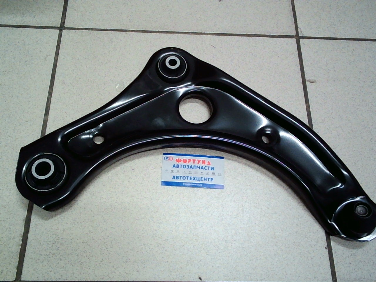 Рычаг 54500-1HM0A TW /FRONT LOW RH K13,  E12,  N17/