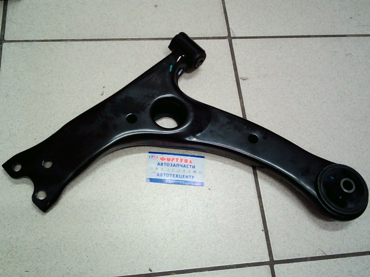 Рычаг 48069-12290 TW /Передний Левый NZE121,  ZZE122/