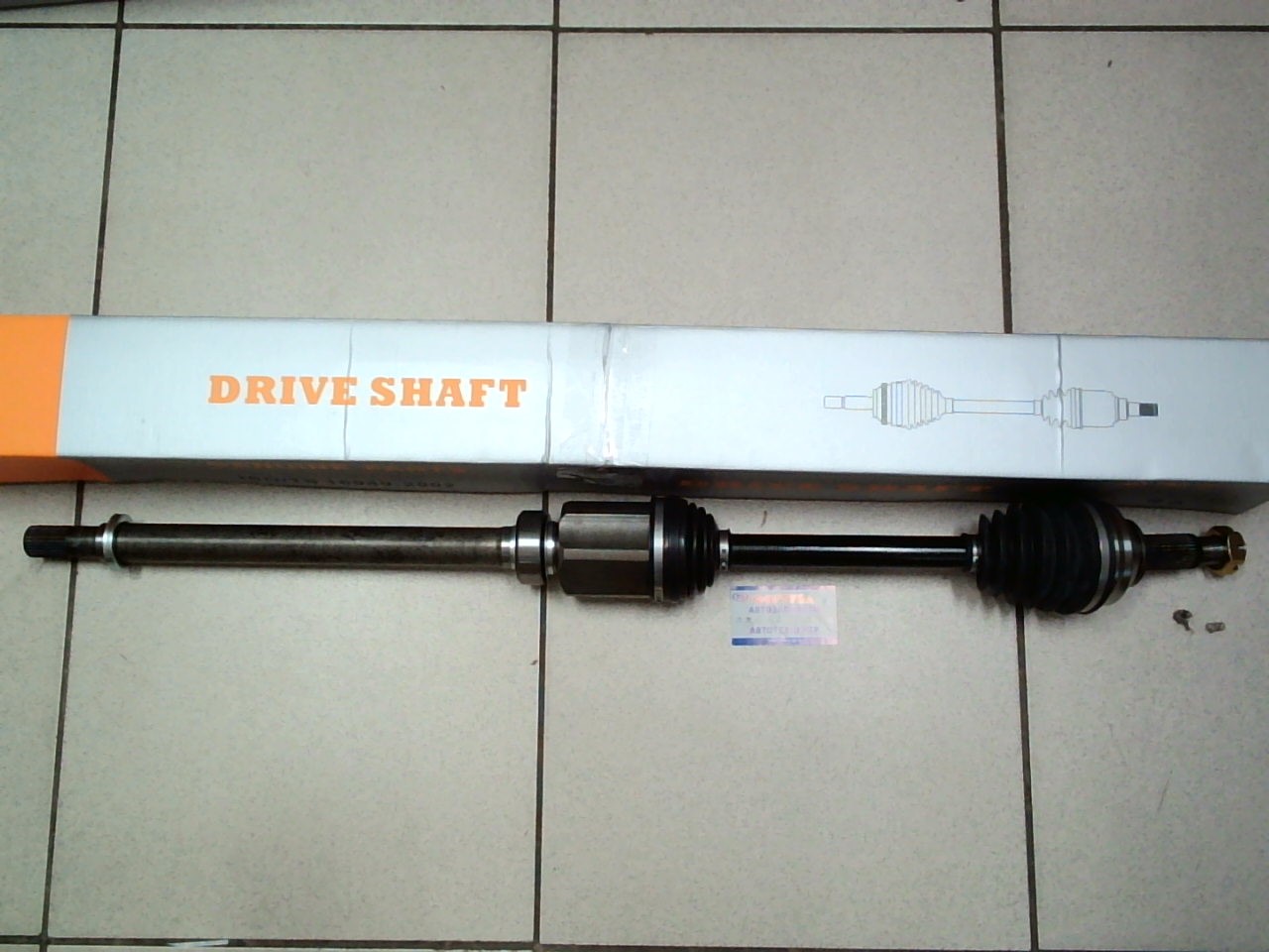 Вал Приводной в сборе 39100-JN00A TW /Правый Teana J32/