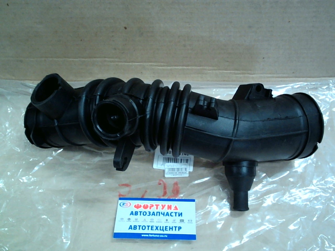 Патрубок фильтра воздушного 17881-28140 TW /CAMRY ACV30/