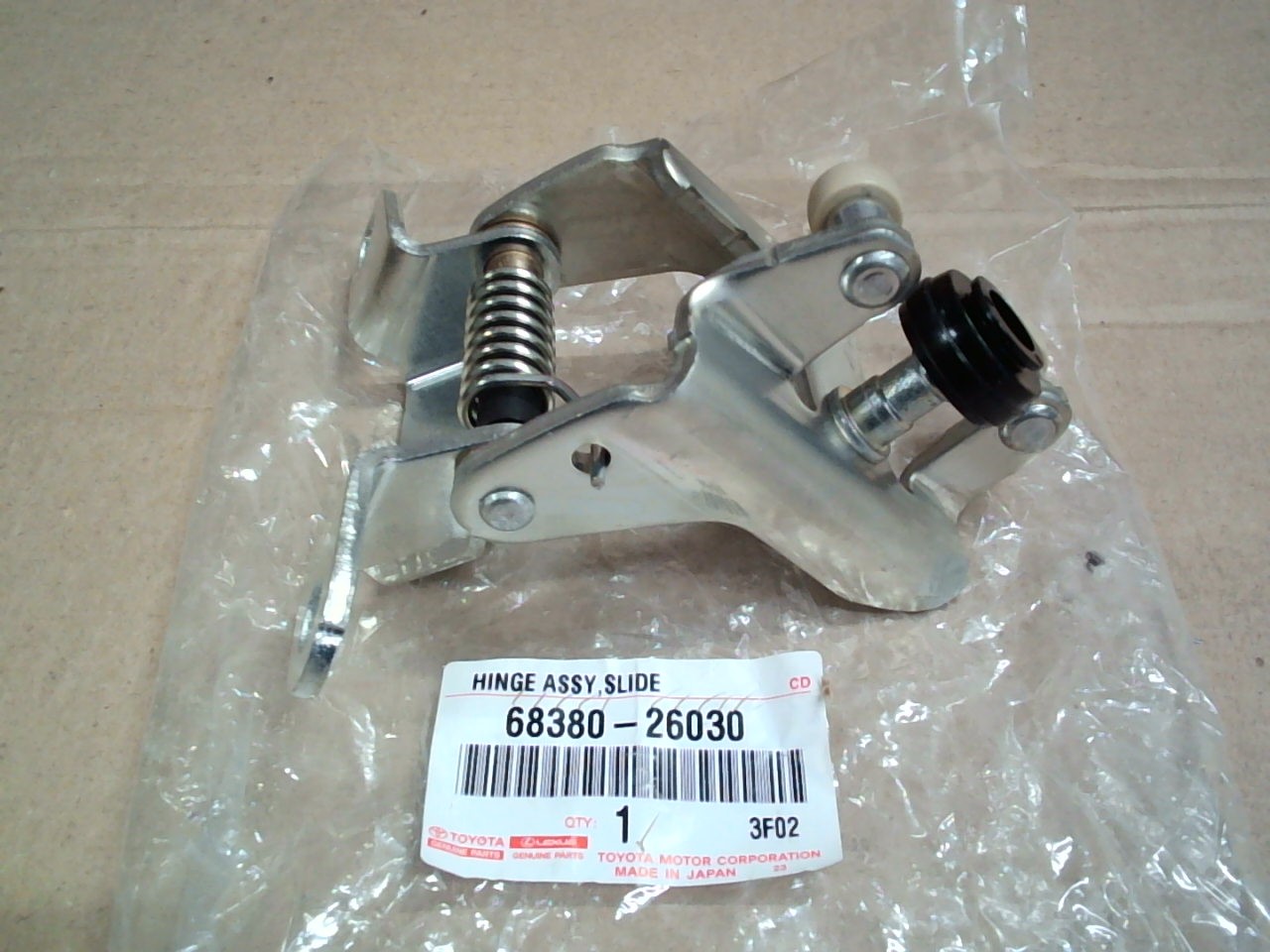 Ролик раздвижной двери 68380-26030 TOYOTA /HIACE GDH201,  KDH2##,  LH2##,  TRH2## '17-'19/