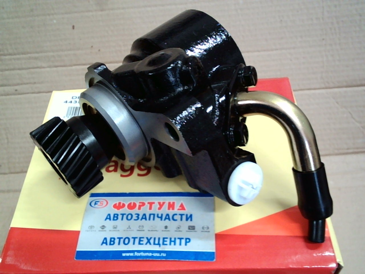 Насос гидроусилителя 44350-1340 (DPV088) TW /J05C DYNA/