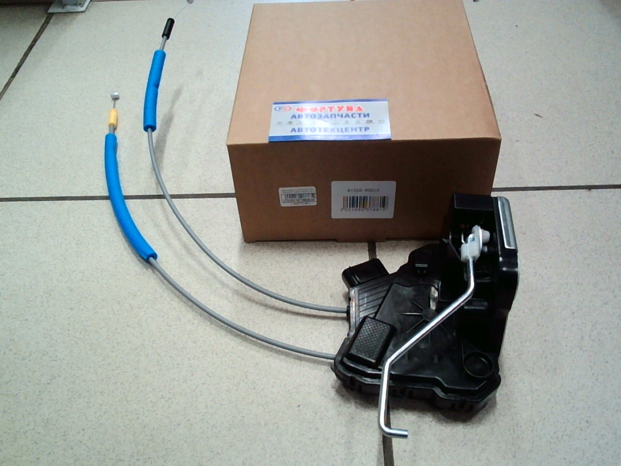 Замок двери 81320-H5010 TW /Передний правый Solaris 2017-/