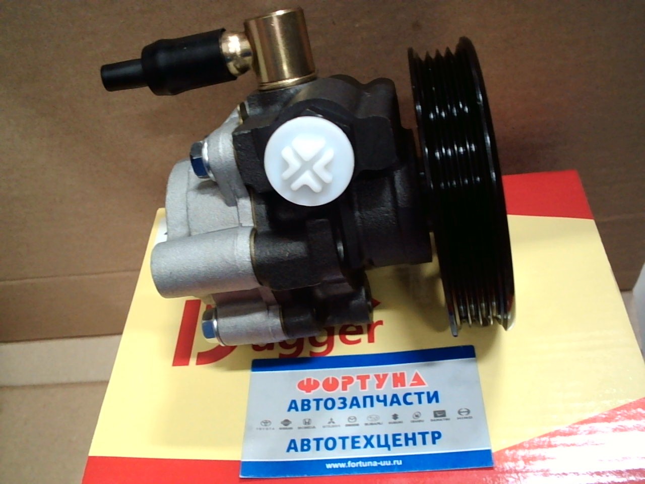 Насос гидроусилителя 44320-35520 (DPV150) TW /Hilux,  LN140,  LN147,  LN152,  LN165,  LN165H,  LN166,  LN167,  LN170H,  LN192/