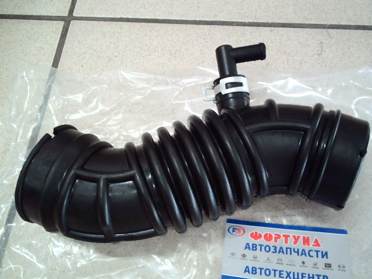 Патрубок фильтра воздушного 16578-ED000 TW /Bluebird Sylphy,  G11,  NG11 Cube,  NZ12,  YZ11,  Z11,  Z12 Tiida,  C11,  C11S,  C11T,  C11X,  NC11/