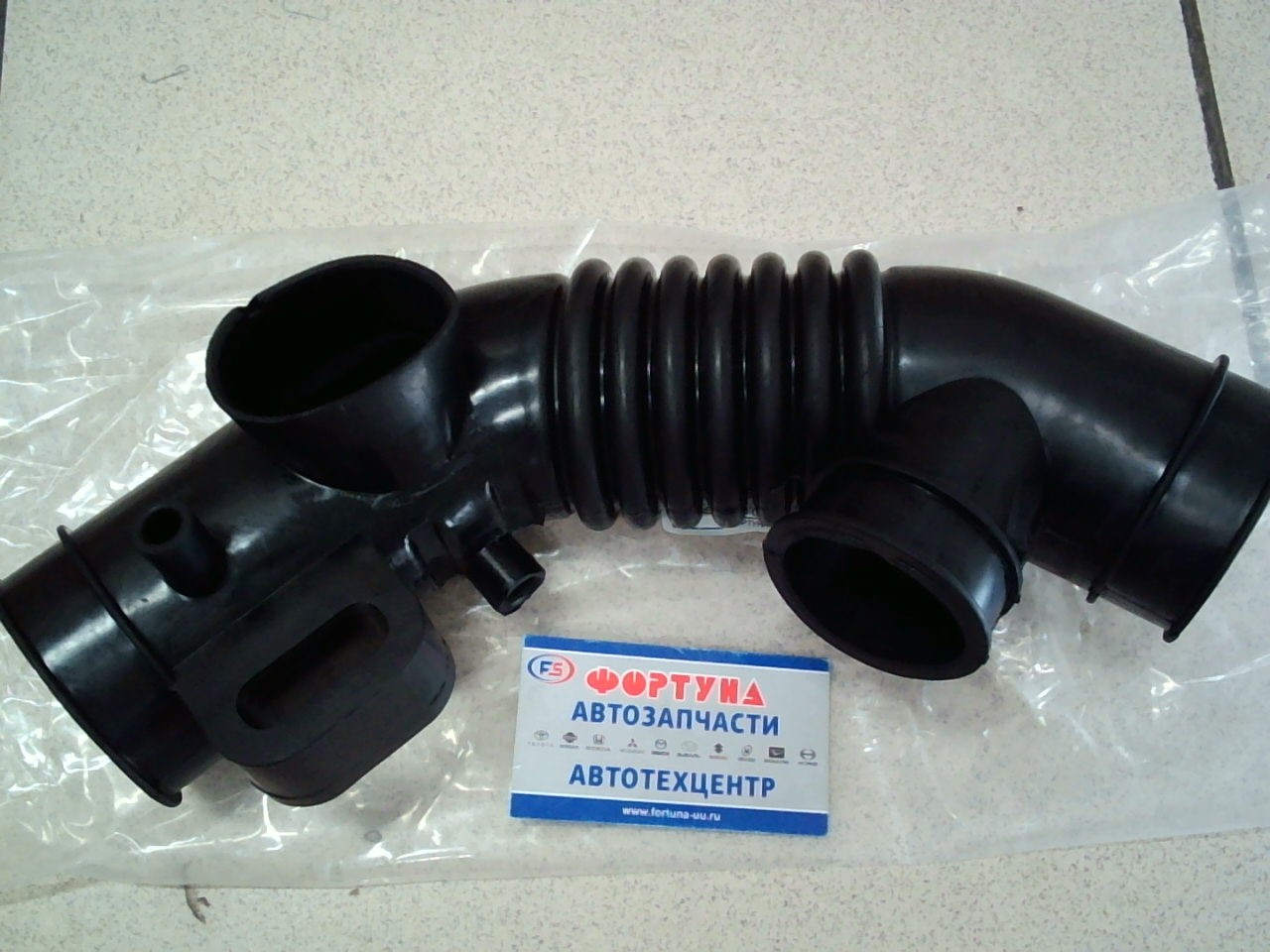 Патрубок фильтра воздушного 17881-74670 TW /Caldina/Carina/Corona,  ST191,  ST191G,  ST195,  ST195G,  ST198,  ST198V,  ST210,  ST210G,  ST215,  ST215G 3SFE/