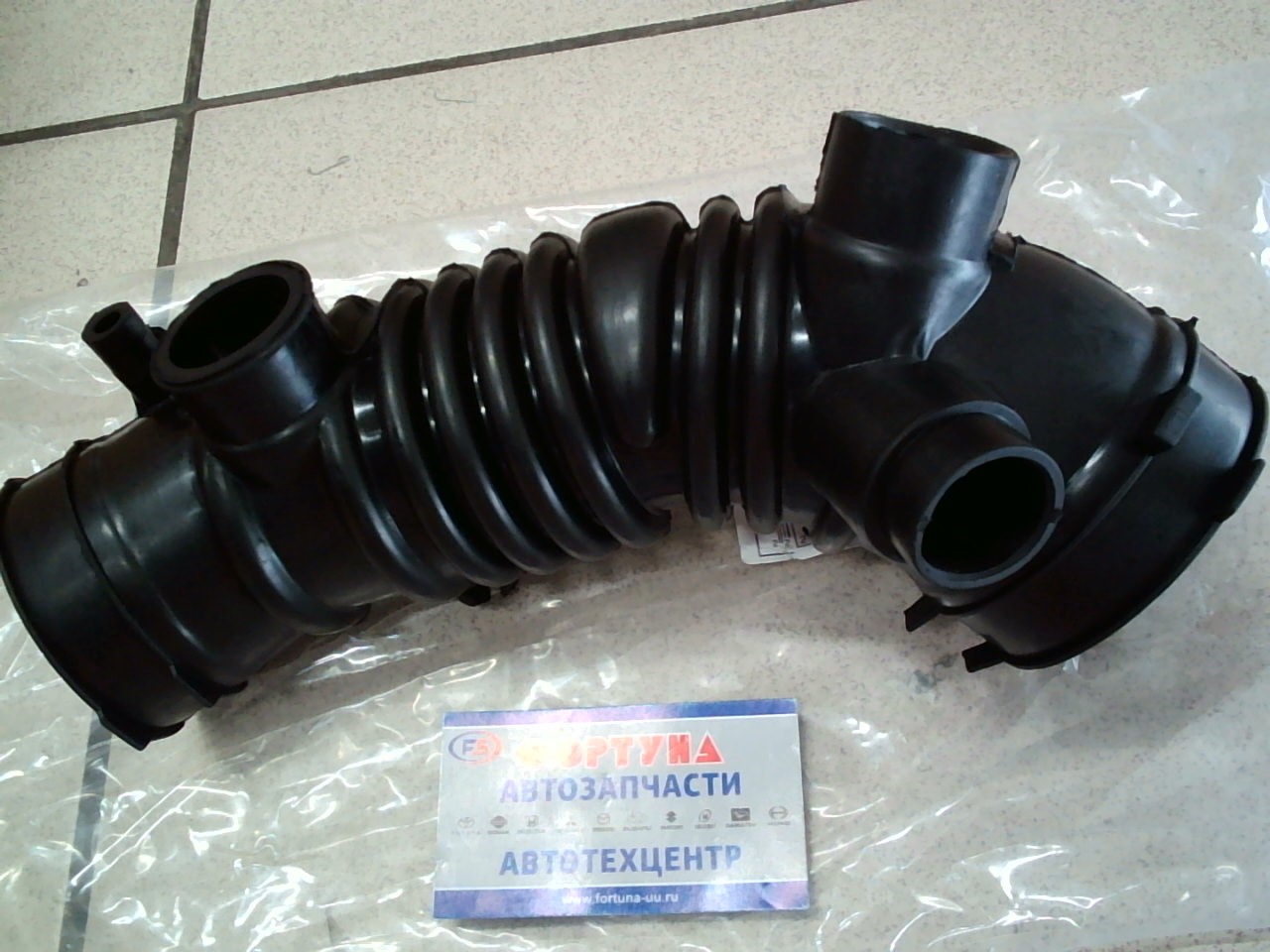 Патрубок фильтра воздушного 17881-0H120 TW /Camry,  ACV40,  ACV41,  ACV45,  ACV51,  AHV40 2AZFE,  2AZFXE,  1AZFE/