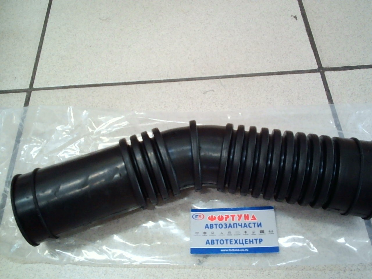 Патрубок фильтра воздушного 17881-54420 TW /Hiace,  Regius Ace LH1# 2L,  3L,  5L/