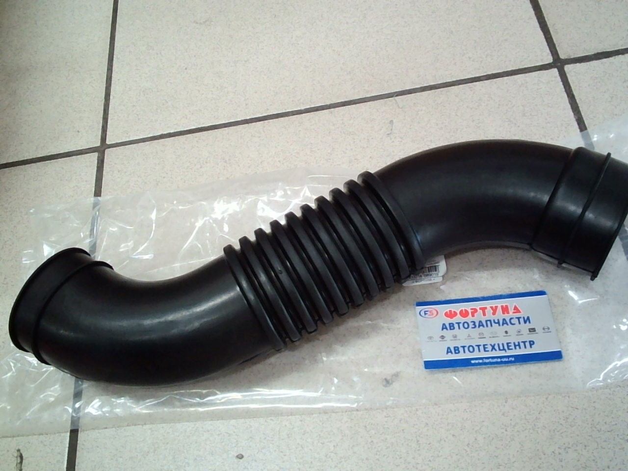 Патрубок фильтра воздушного 17881-54410 TW /HILUX/4RUNNER 4WD  LN107L,  LN135L,  LN106L,  LN111L,  LN130R/