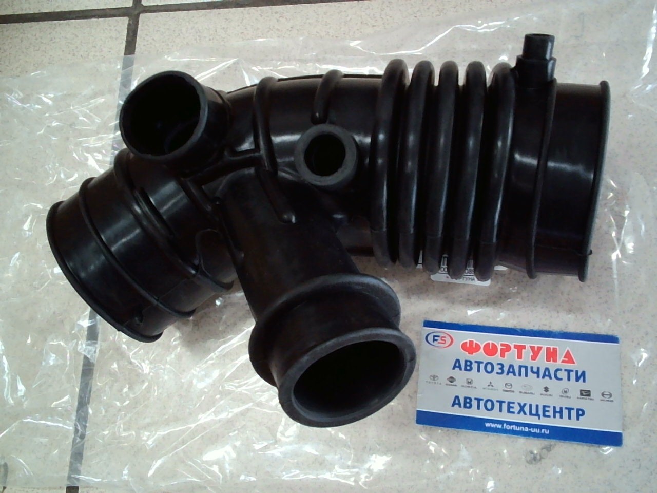 Патрубок фильтра воздушного 16578-4N000 TW /Nissan Serena,  C24,  PC24,  PNC24 SR20DE/