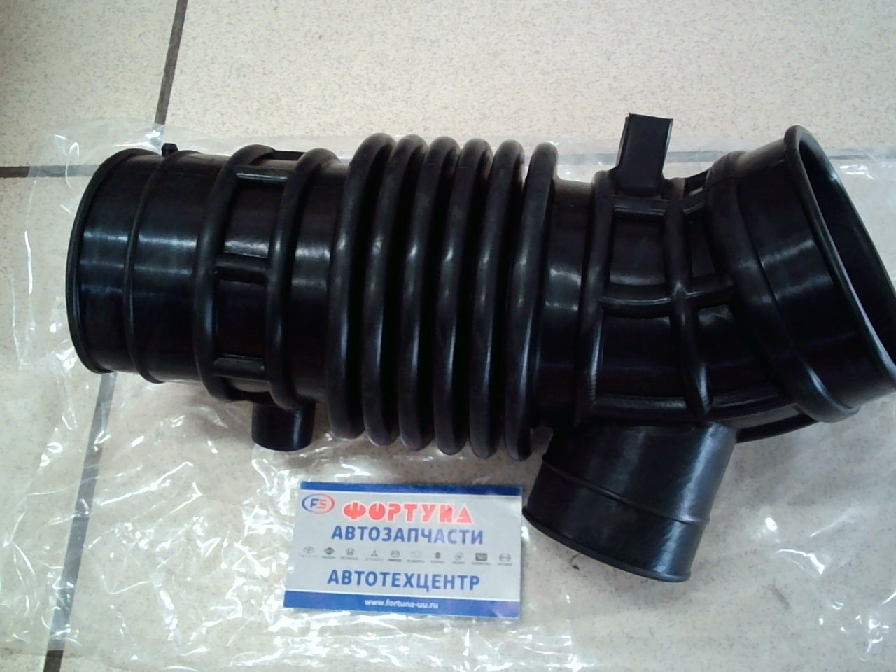 Патрубок фильтра воздушного 16576-VC200 TW /Patrol/Safari,  TY61,  WFGY61,  Y61 TB48DE,  TB48E/