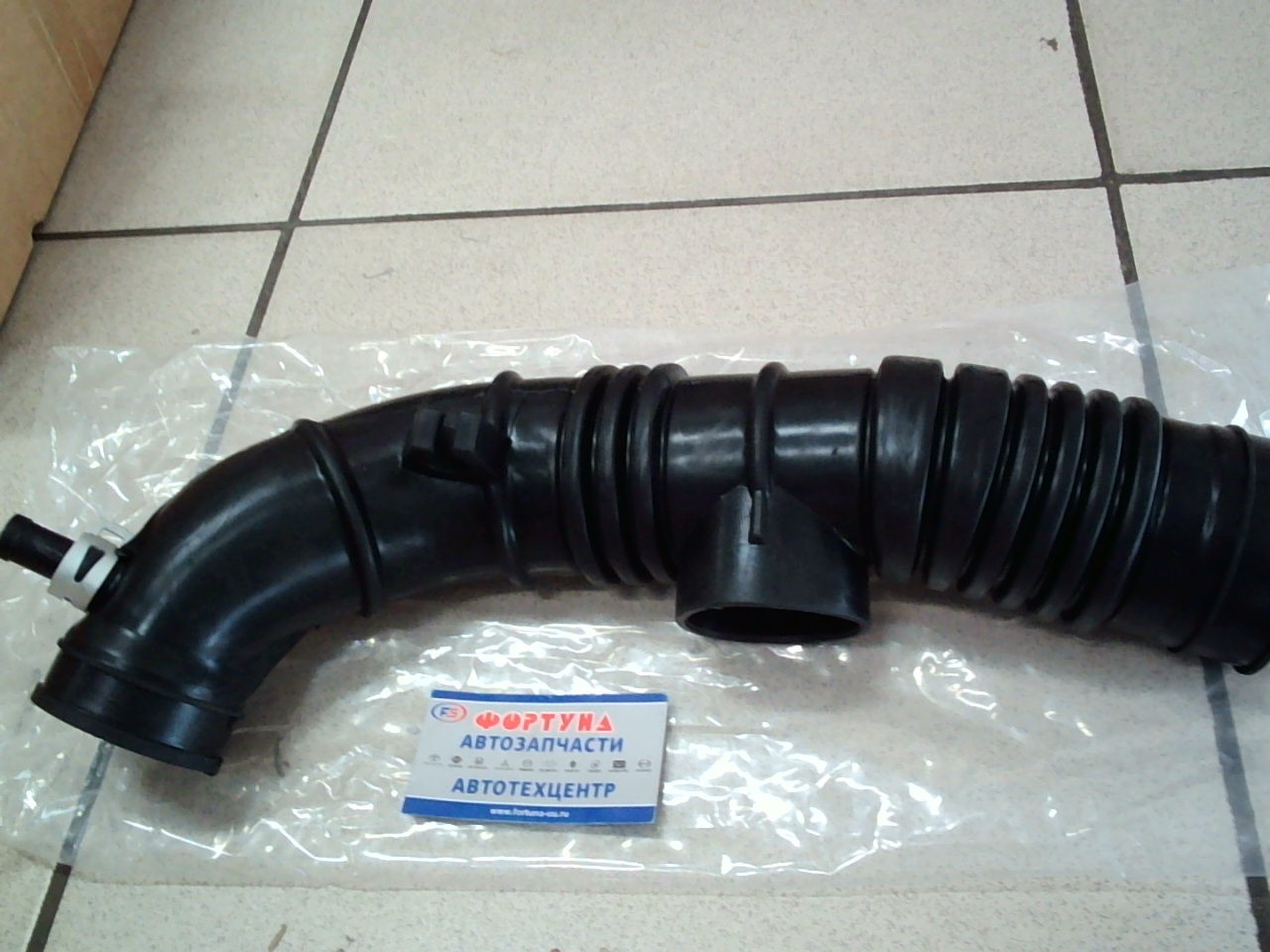 Патрубок фильтра воздушного 17881-64330 DAGGER /Town Ace Lite Ace Noah  CR40G,  CR50G 3CT,  3CTE/