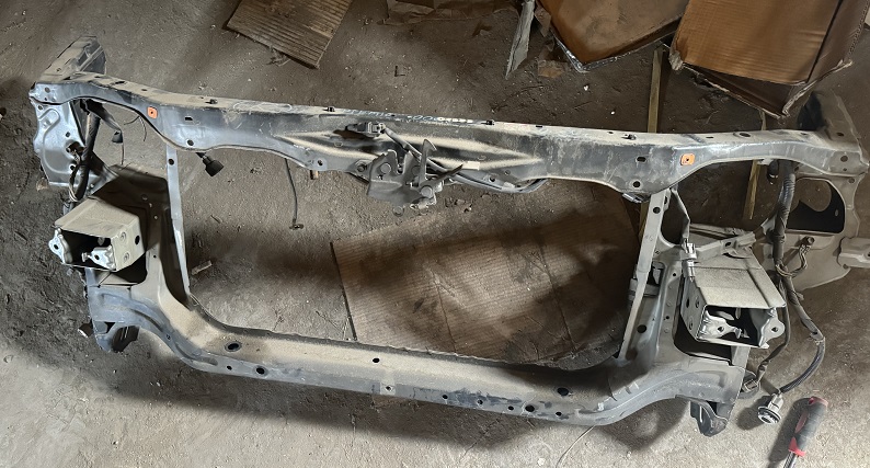 Рамка кузова TOY CORONA PREMIO/CARINA  ST210 ('00) чёрный /+зам.капота/ (телевизор)