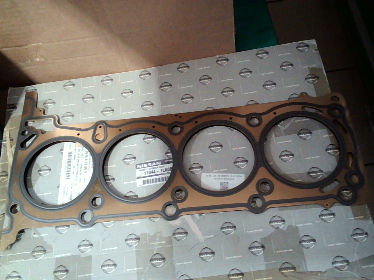 Прокладка ДВС VK56VD - Y62,  Z62,  Y51 '10- LH met [11044-1LA0B] NISSAN