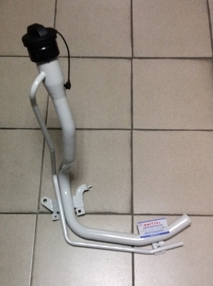 Горловина топливного бака 77201-33040 DAGGER /Toyota Camry XV50/