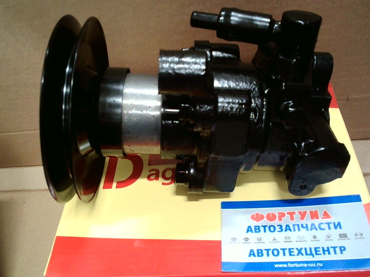 Насос гидроусилителя 44320-30150 (DPV141) DAGGER /2L,  2LTHE LS13#,  LS14#/