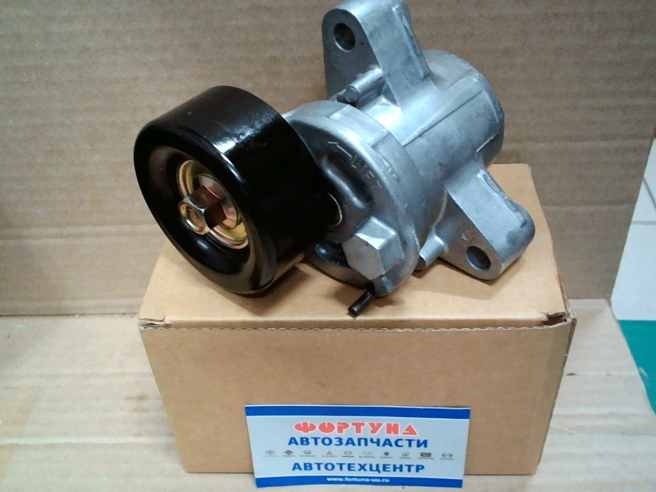 Ролик натяжения генер. 1345A090 TW /4J10,  4B10,  4B11,  4B12,  4J11,  4J12/