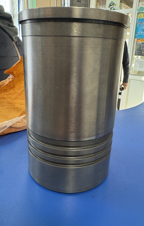 Гильзы ED33 F/F [11012-T9000] IZUMI (Цена за 1шт.)/кольца по середине)/высота -189, ширина примерно-113, бурт-8/